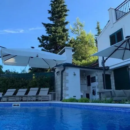 Vila Provencher Casa de Férias Sevid